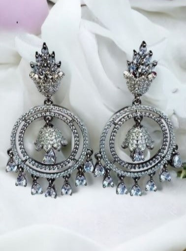 Antique Anika Chandbali