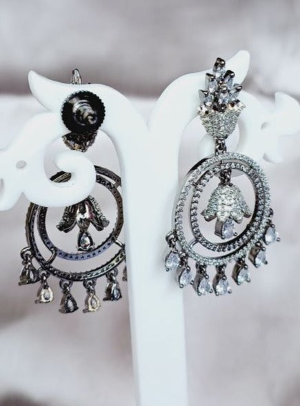 Antique Anika Chandbali