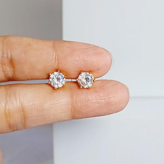 Gold Anali Solitaire Studs