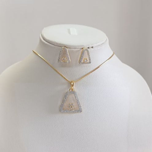 Gold Banhi Diamond Pendant Set