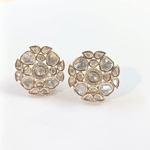 Gold Kundan Chitra Studs Earrings in Carat Gold Plating