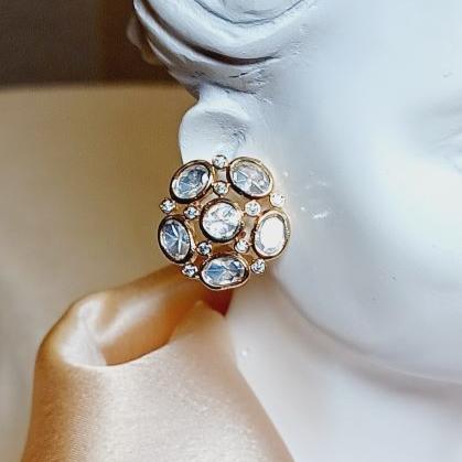 Gold Nihira Kundan Studs