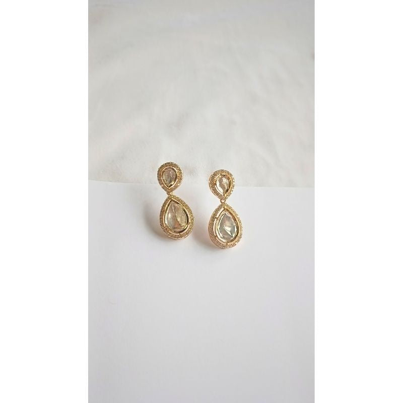 Gold Bhu Kundan Drop