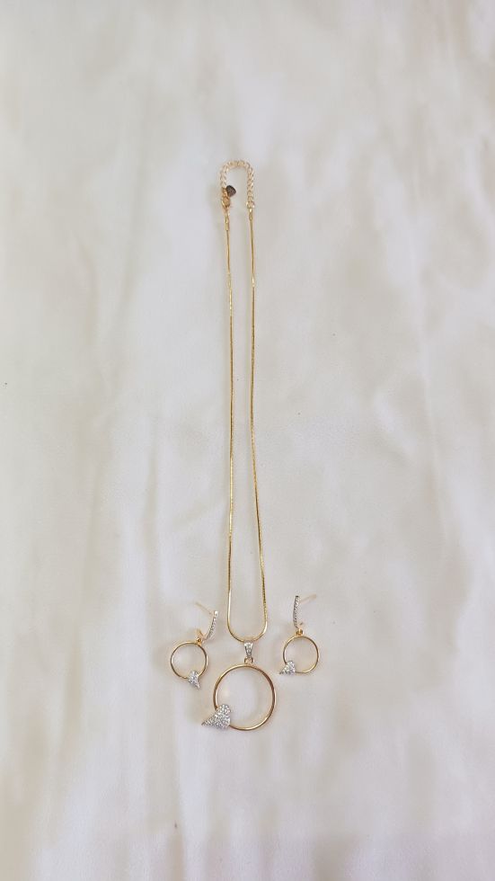 Gold Birdie Diamond Pendant Set