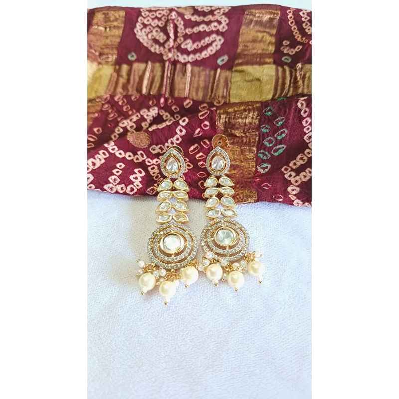 Gold Nithila Kundan Dangle