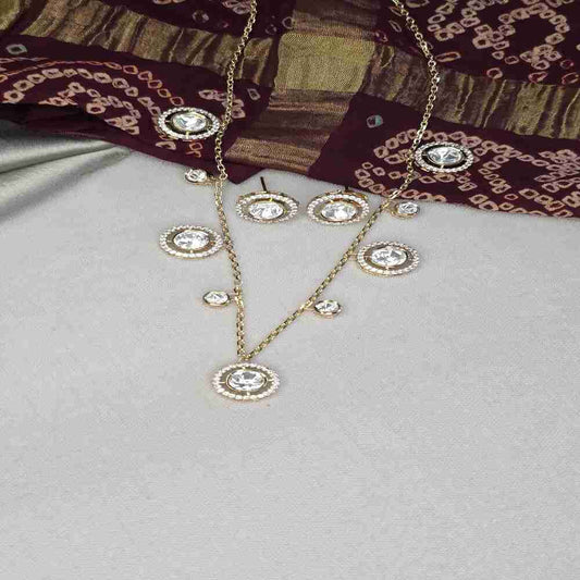 Gold Sansa Kundan Pendant Set