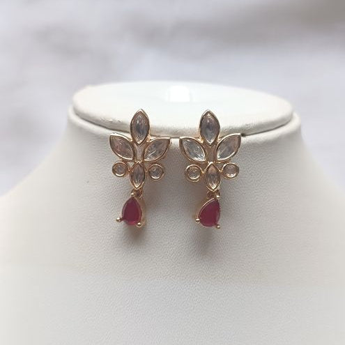 Red Gill Kundan Studs Gold