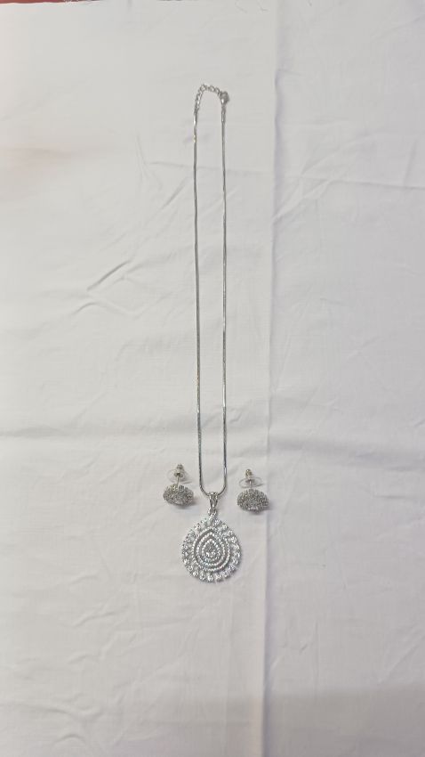 Silver Amra Diamond Pendant Set