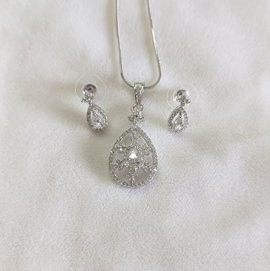 Silver Babita Diamond Pendant Set