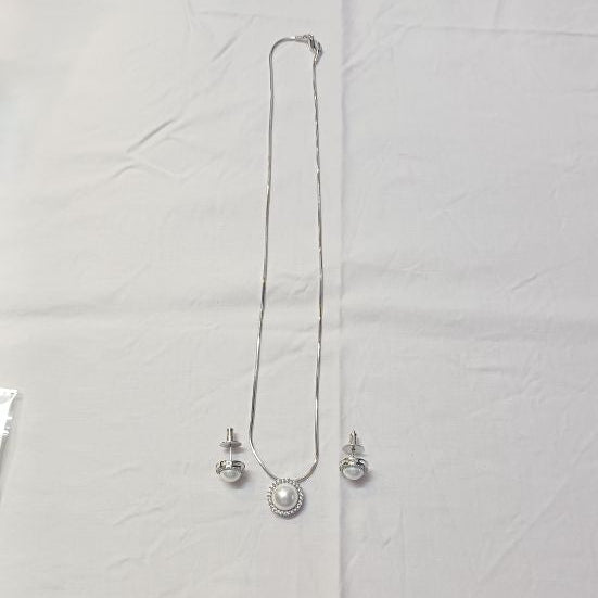 Silver Chandi Diamond Pendant Set