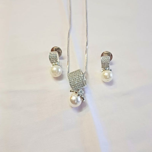 Silver Samora Diamond Pendant Set