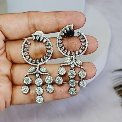 Antique Reem Dangler