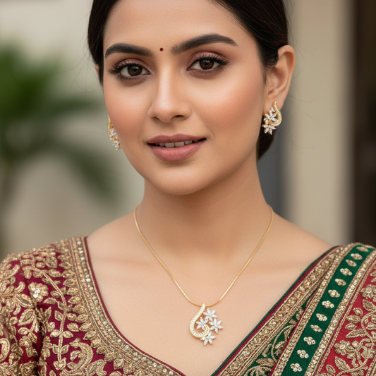 Gold Avika Diamond Pendant Set