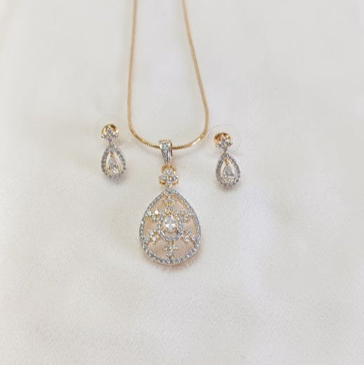 Gold Babita Diamond Pendant Set