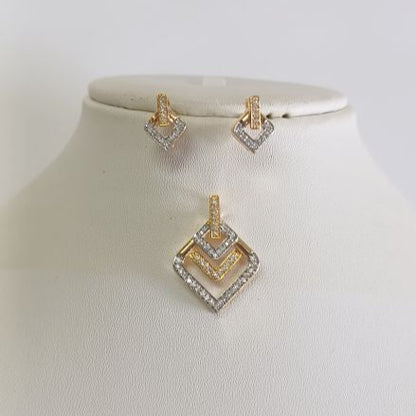 Gold Bhakti Diamond Pendant Set