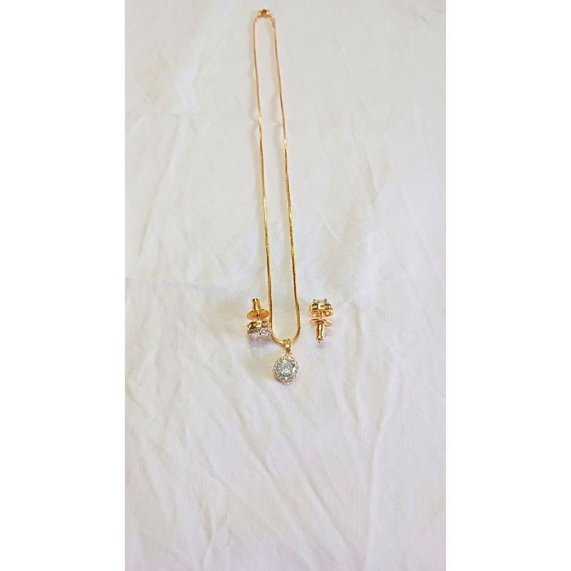 Gold Emie Diamond Pendant Set