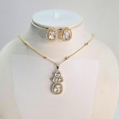 Gold Eshika Kundan Pendant Set