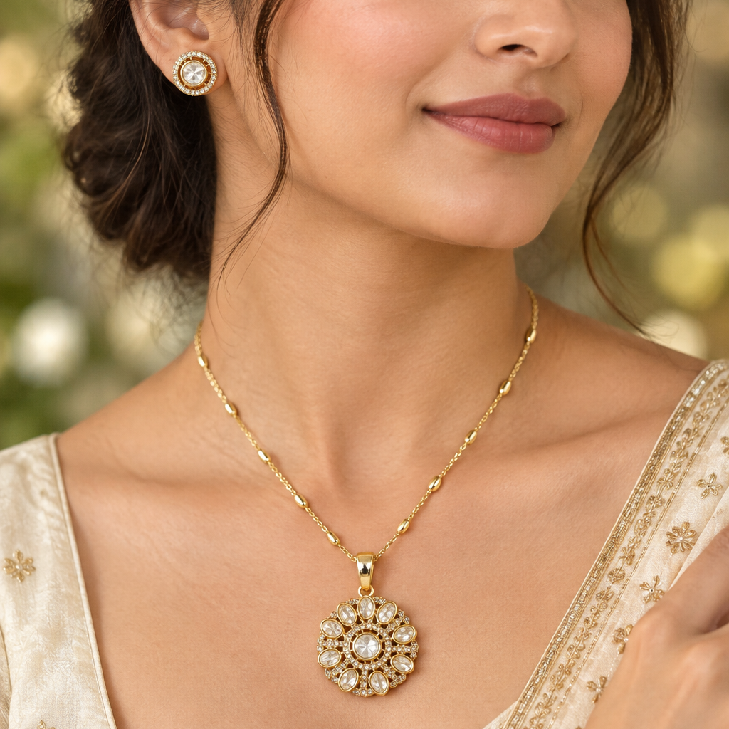 Gold Gamini Kundan Pendant Set