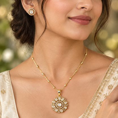 Gold Gamini Kundan Pendant Set