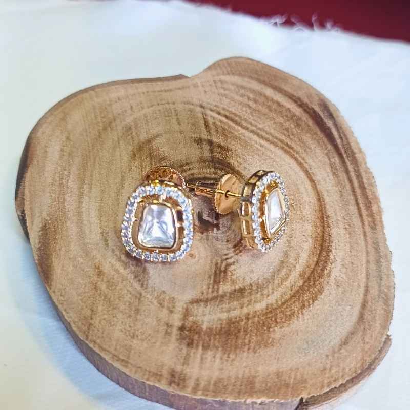 Gold Hansika Kundan Studs