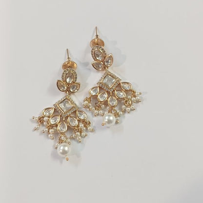 Gold Harika Kundan Dangler