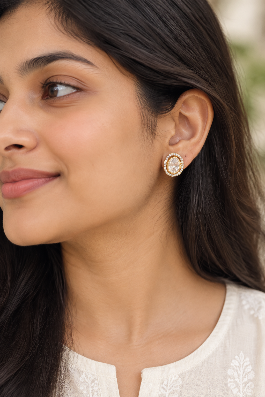 Gold Himani Kundan Studs