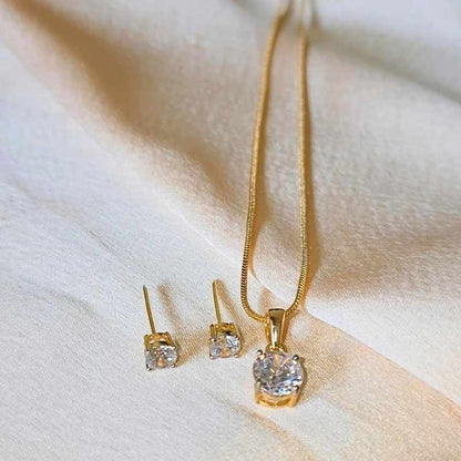 Gold Irya Diamond Pendant Set
