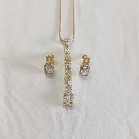 Gold Kayra Diamond Pendant Set