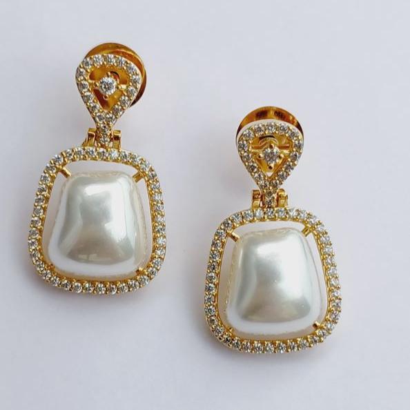 AD Gold Minori Drop Earrings