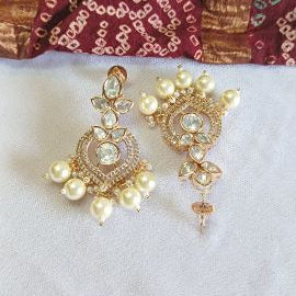 Gold Parisa Kundan Dangler