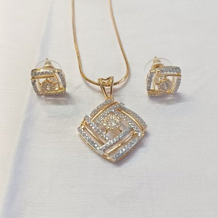 Gold Riddhi Diamond Pendant Set