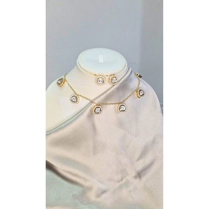 Gold Sameera Kundan Pendant Set