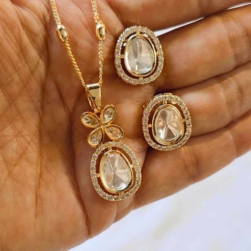 Gold Srinika Kundan Pendant Set