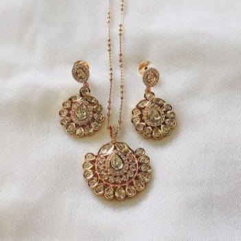 Kundan Swara Pendant Set 