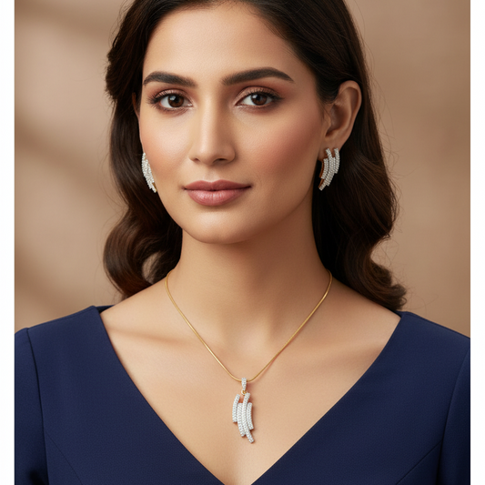 Gold Yuni Diamond Pendant Set