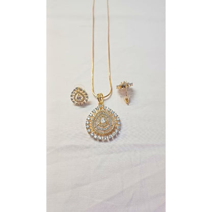 Gold Amra Diamond Pendant Set
