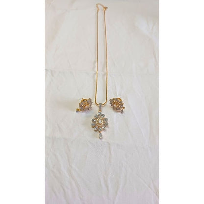 Gold Anyla Diamond Pendant Set