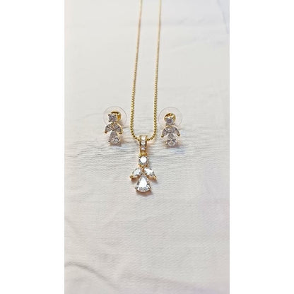 Gold Bhoomi Diamond Pendant Set