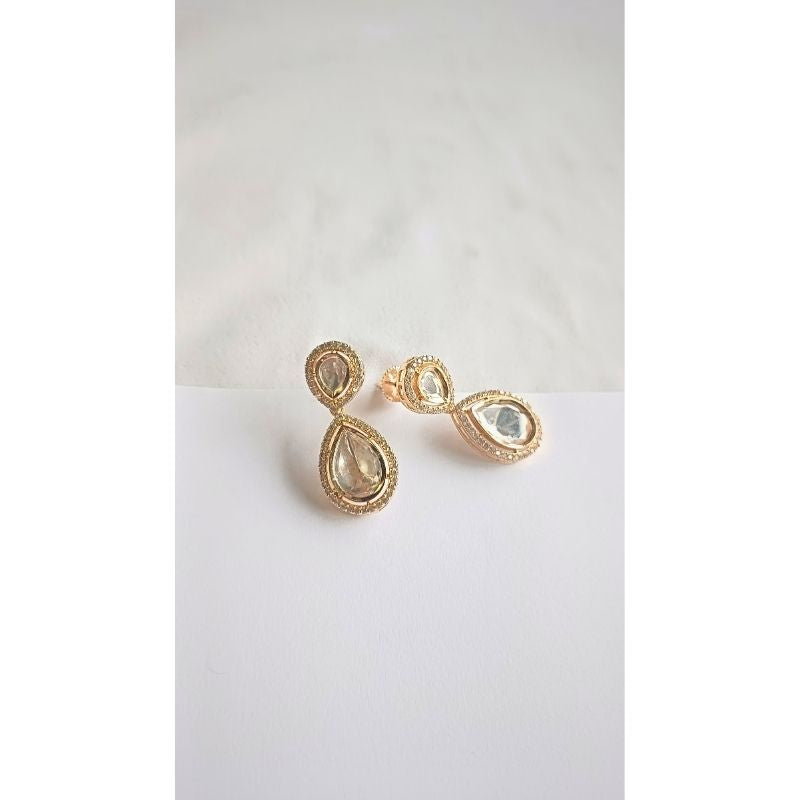 Gold Bhu Kundan Drop