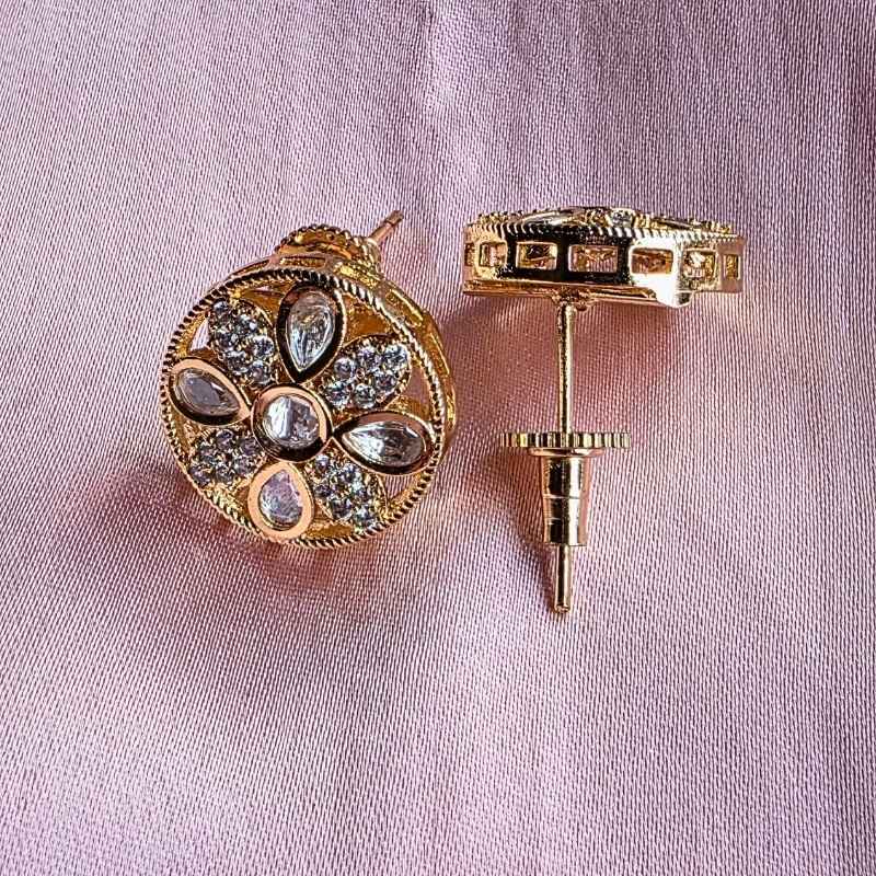 Gold Joye Kundan Studs