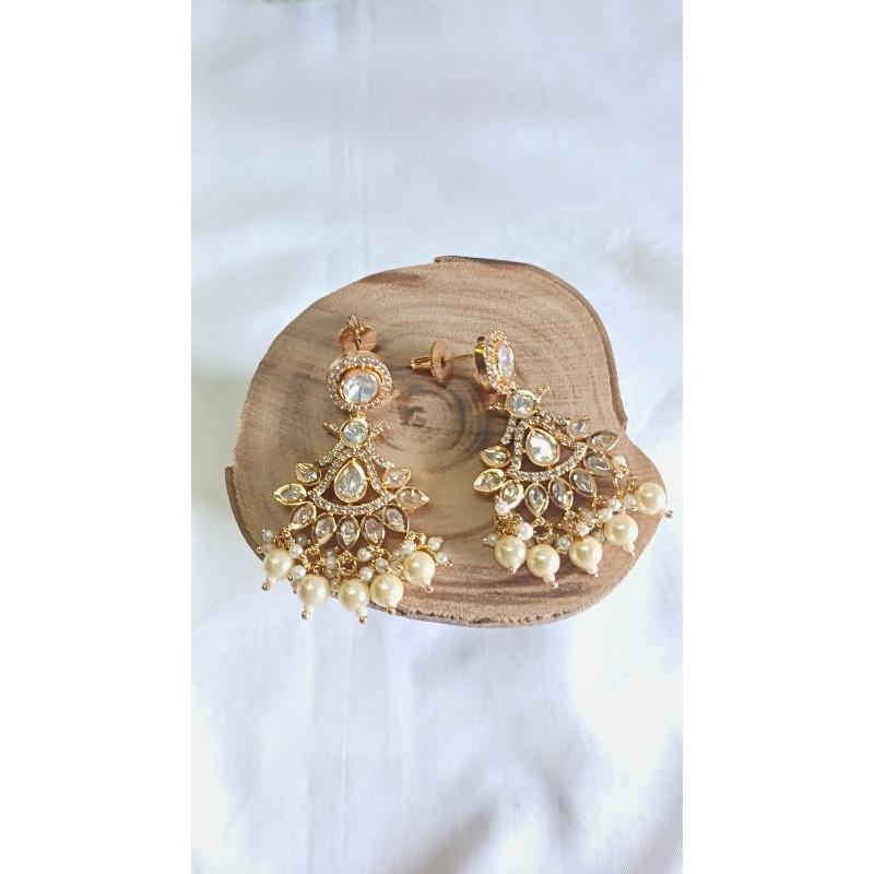 Gold Nihan Kundan Dangle