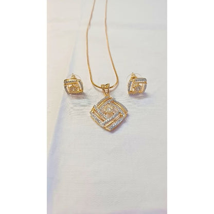Gold Riddhi Diamond Pendant Set