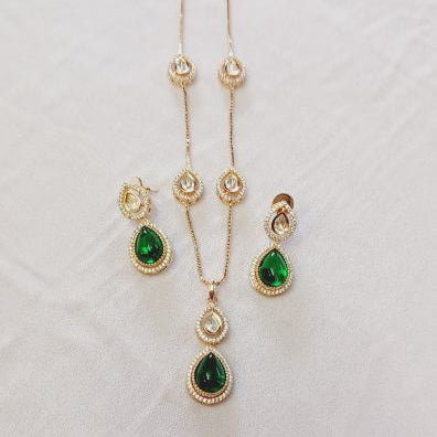 Kundan Rupal Pendant Set with American Diamond Lining
