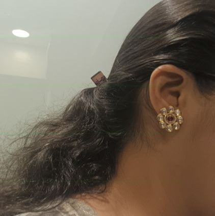 Red Floral Kundan Studs