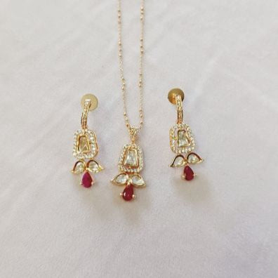 Kundan Red Pranvi Pendant Set