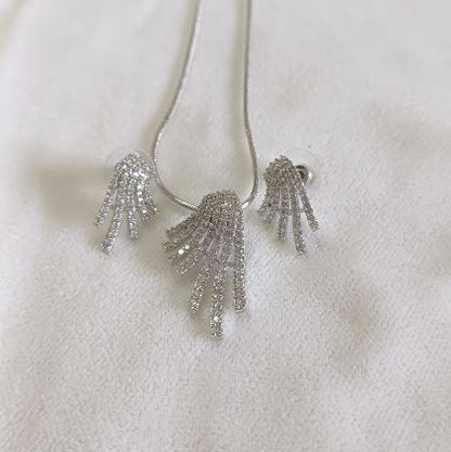 Silver Anai Diamond Pendant Set