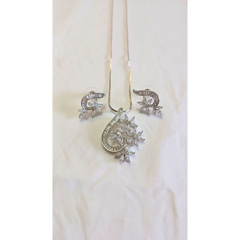 Silver Avika Diamond Pendant Set