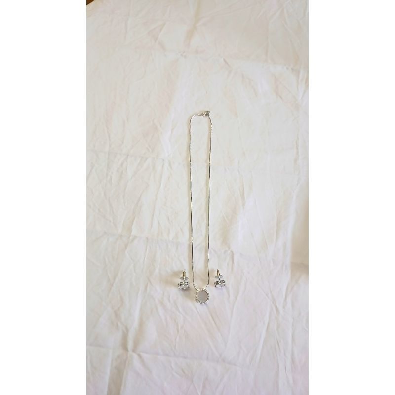 Silver Durva Diamond Pendant Set