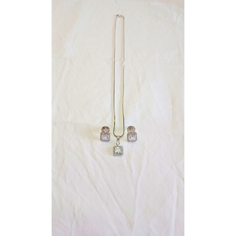 Silver Ekavali Diamond Pendant Set