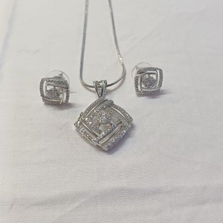 Silver Riddhi Diamond Pendant Set